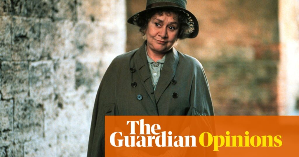 ‘A nice little cameo that Judi Dench hasn’t got her paws on’: in fact, Joan Plowright’s screen career blossomed with age | Movies