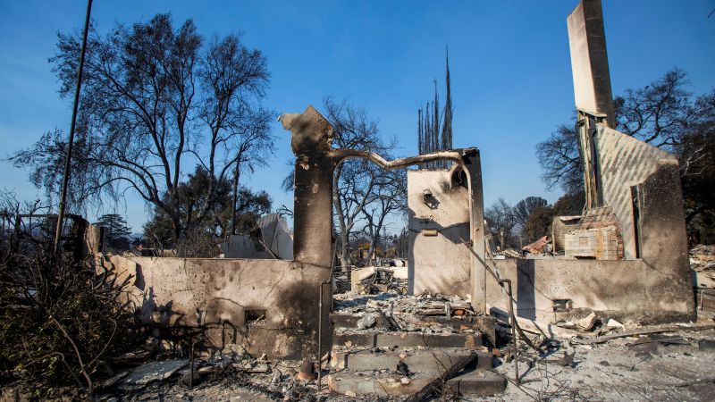 Live updates: Los Angeles wildfires kill at least 11 as Palisades, Eaton fires burn