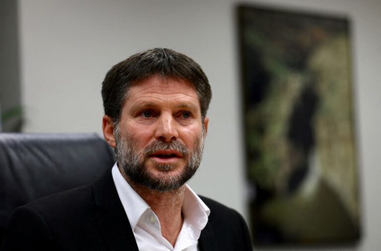 Angry hostage families harangue Israeli hardliner Smotrich