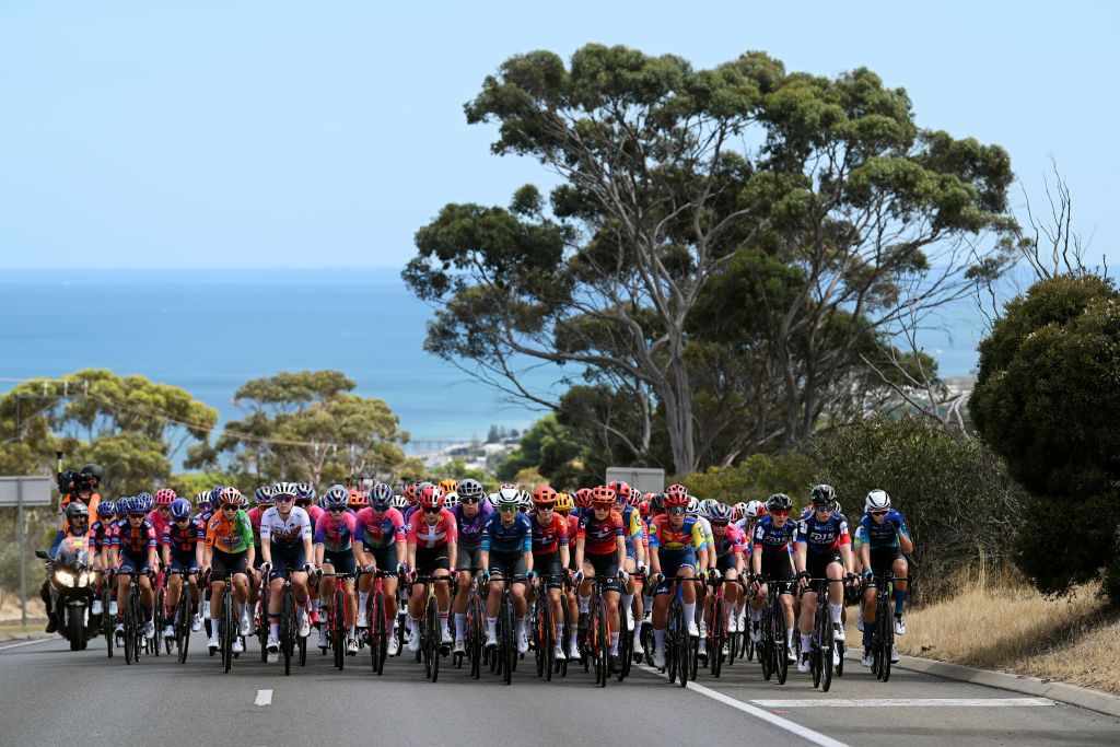 Women’s Tour Down Under stage 2 – LIVE