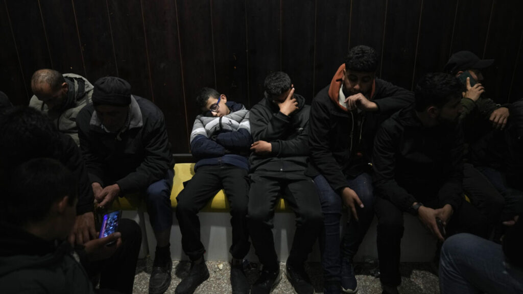 Hamas says no more talks with Israel unless Palestinian prisoners released as agreed