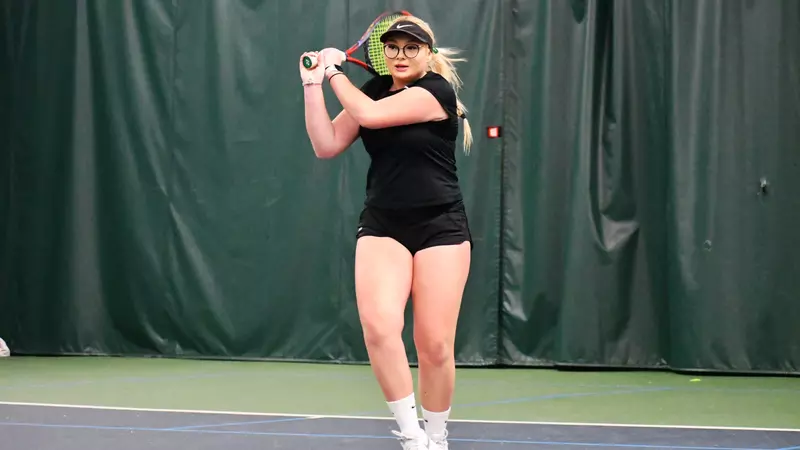 SIENA BESTS WOMEN’S TENNIS, 4-3 SIENA BESTS WOMEN’S TENNIS, 4-3
