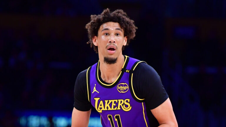 Lakers left short-handed after rescinding Mark Williams trade