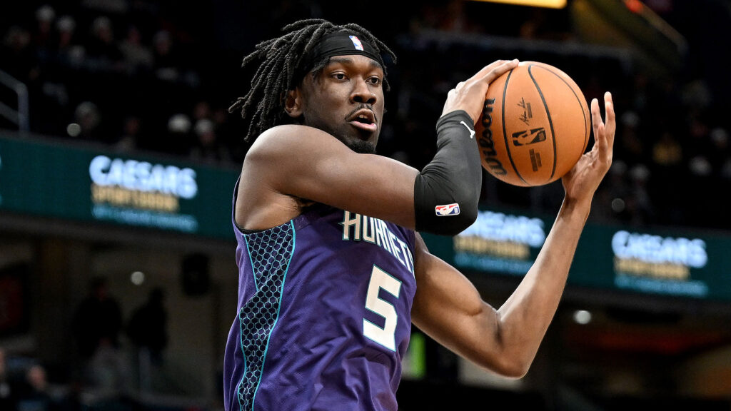 Lakers’ trade for Hornets center Mark Williams has been rescinded, team says