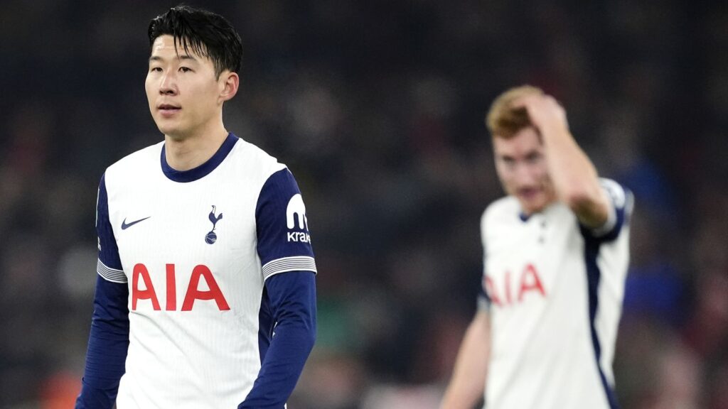 Liverpool 4-0 Spurs: Jamie Redknapp and Jamie Carragher lead damning criticism of Tottenham Hotspur’s limp Carabao Cup semi-final display | Football News