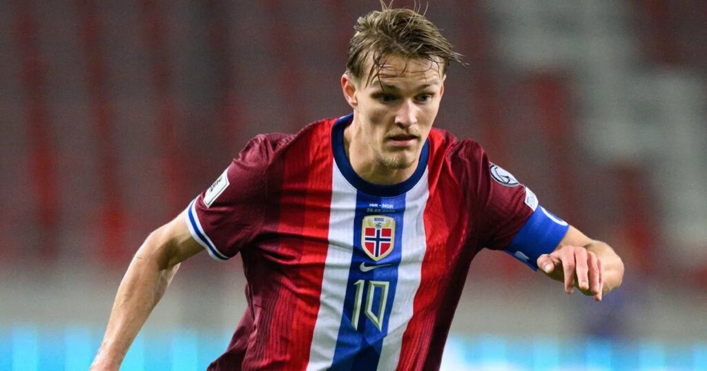 Martin Odegaard sends Real Madrid warning as Arsenal star hailed 'world's best'