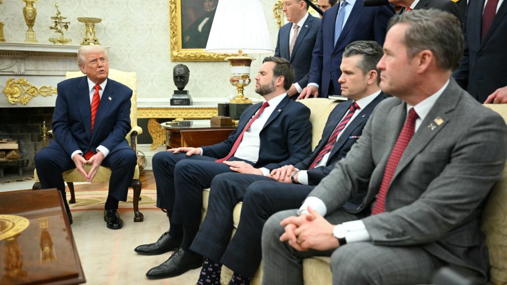 Trump defends national security chief Waltz after Signal texts about Houthi strike sent to reporter Trump defends national security chief Waltz after Signal texts about Houthi strike sent to reporter