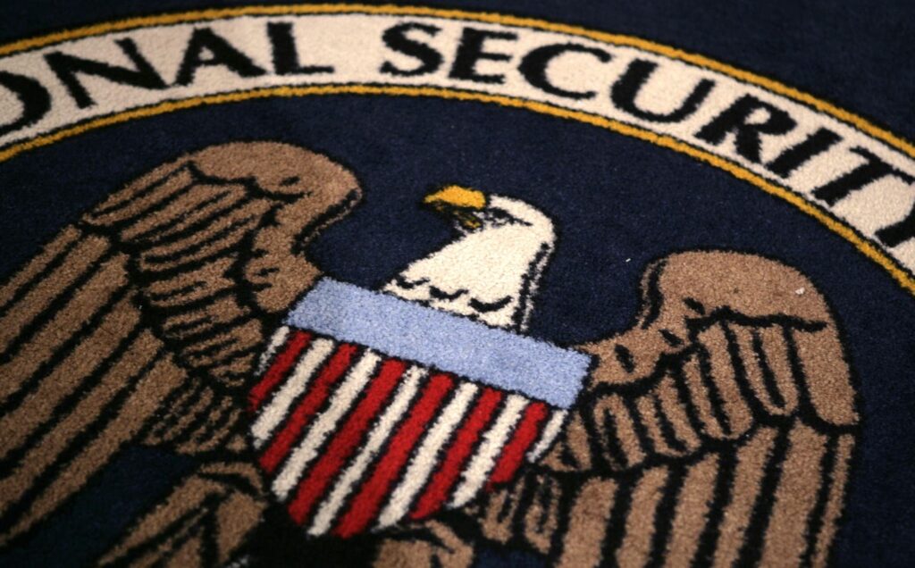 NSA Warns iPhone, Android Users—Change Message Settings NSA Warns iPhone, Android Users—Change Message Settings