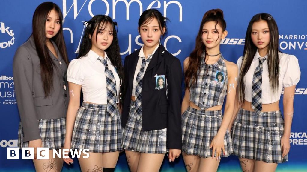 NewJeans announces hiatus after setback in court battle NewJeans announces hiatus after setback in court battle