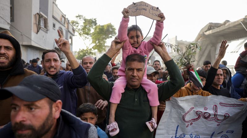 ‘Enough war’: Why Gazans are protesting Hamas now ‘Enough war’: Why Gazans are protesting Hamas now