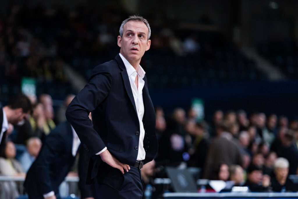 Kattash questions officiating after Maccabi's collapse vs. Panathinaikos Kattash questions officiating after Maccabi's collapse vs. Panathinaikos